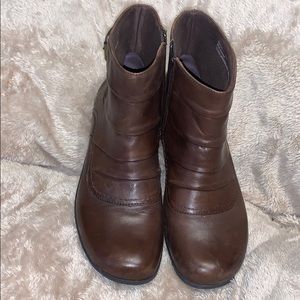 Clarks Leather Ankle Booties size 10